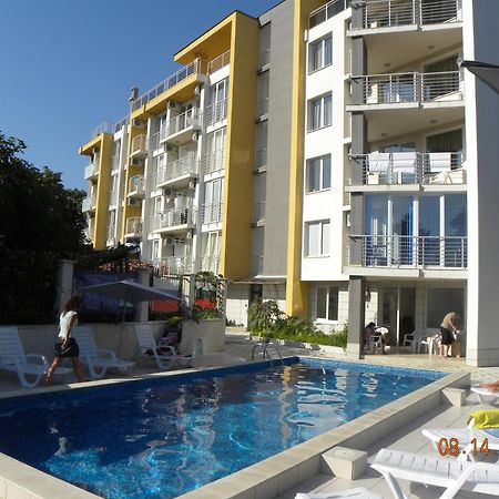 Apartcomplex New Tawn ออบซอร์ ภายนอก รูปภาพ